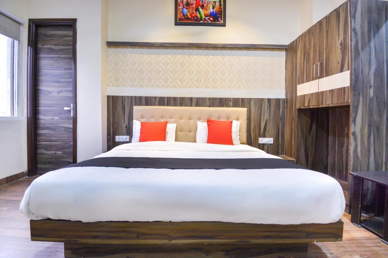 Capital O Moments Inn Amritsar Extérieur photo