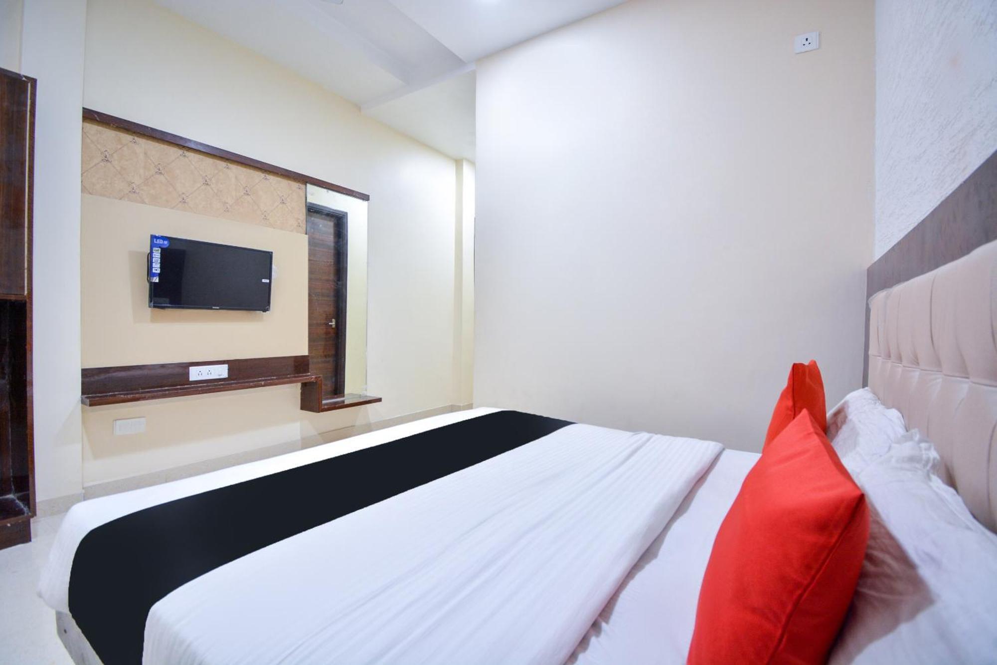 Capital O Moments Inn Amritsar Extérieur photo