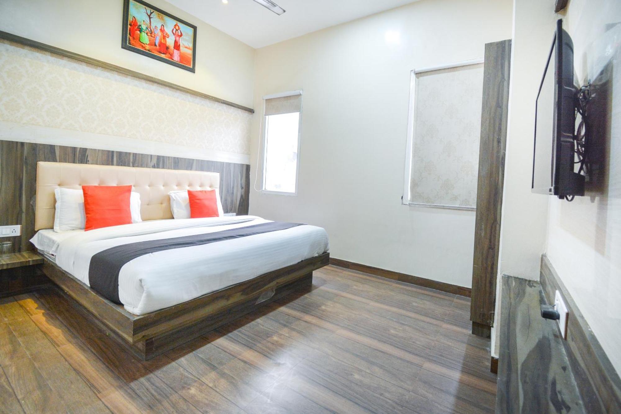 Capital O Moments Inn Amritsar Extérieur photo