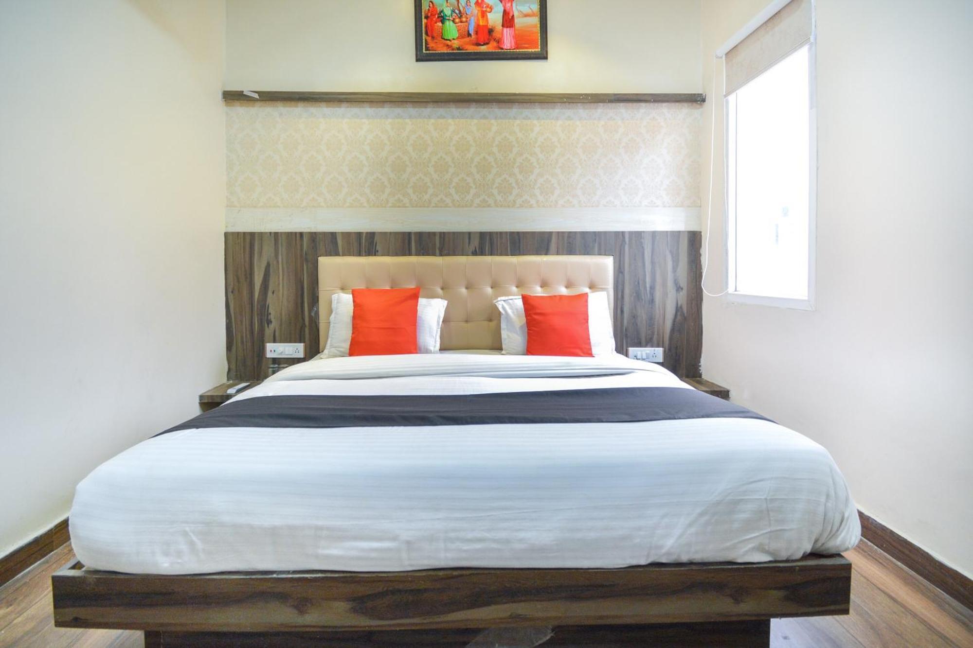 Capital O Moments Inn Amritsar Extérieur photo